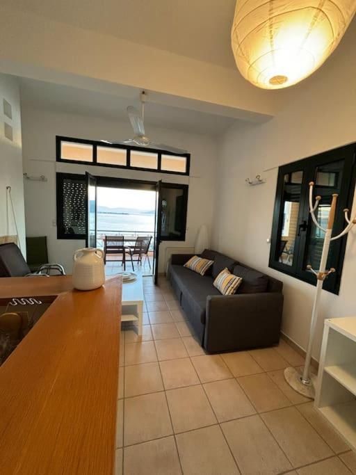 Appartement Avec Vue Aegina Exterior photo