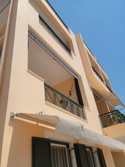 Appartement Avec Vue Aegina Exterior photo